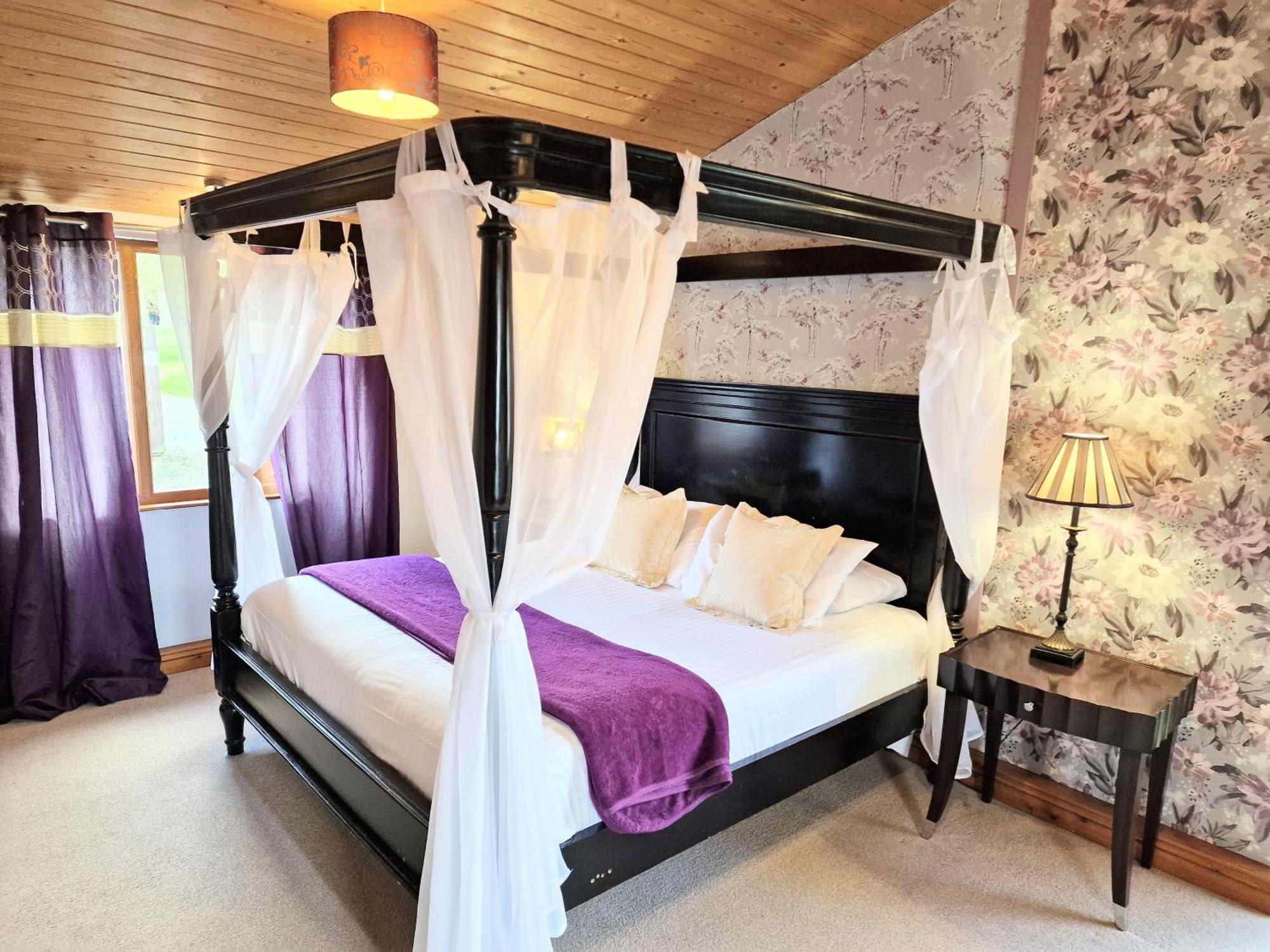 Ochil 8 With Private Hot Tub - Fife - Loch Leven - Lomond Hills Villa Kelty Eksteriør bilde