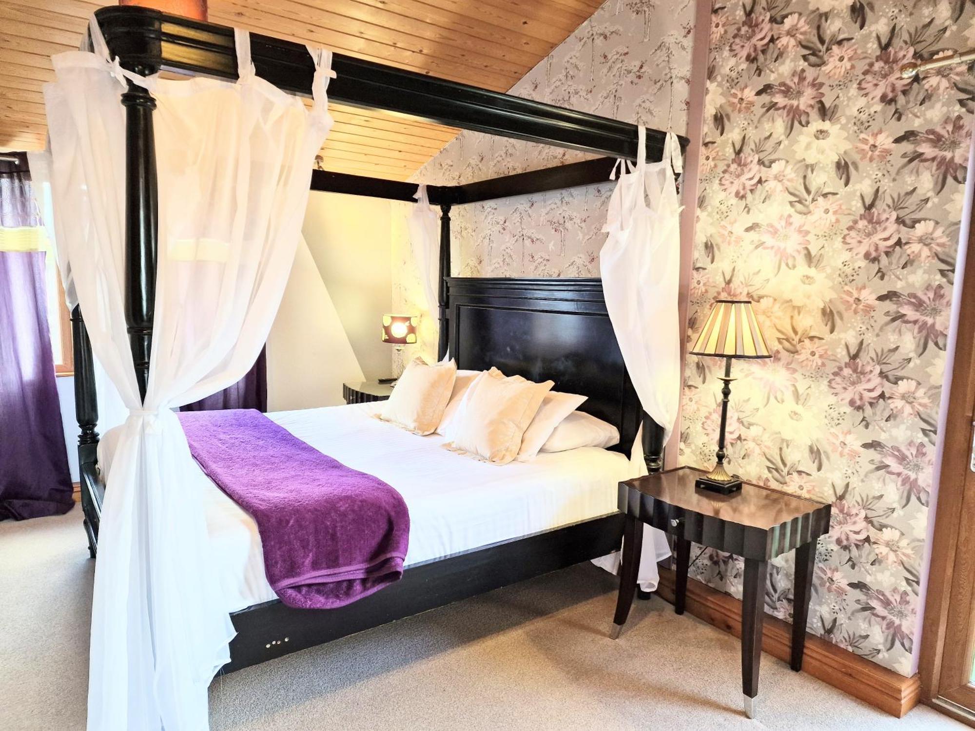 Ochil 8 With Private Hot Tub - Fife - Loch Leven - Lomond Hills Villa Kelty Eksteriør bilde